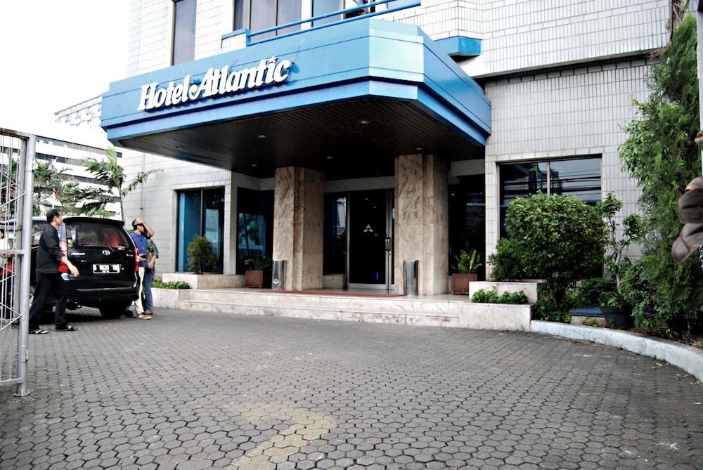 Super Oyo Townhouse 1 Hotel Salemba Jakarta Exterior foto