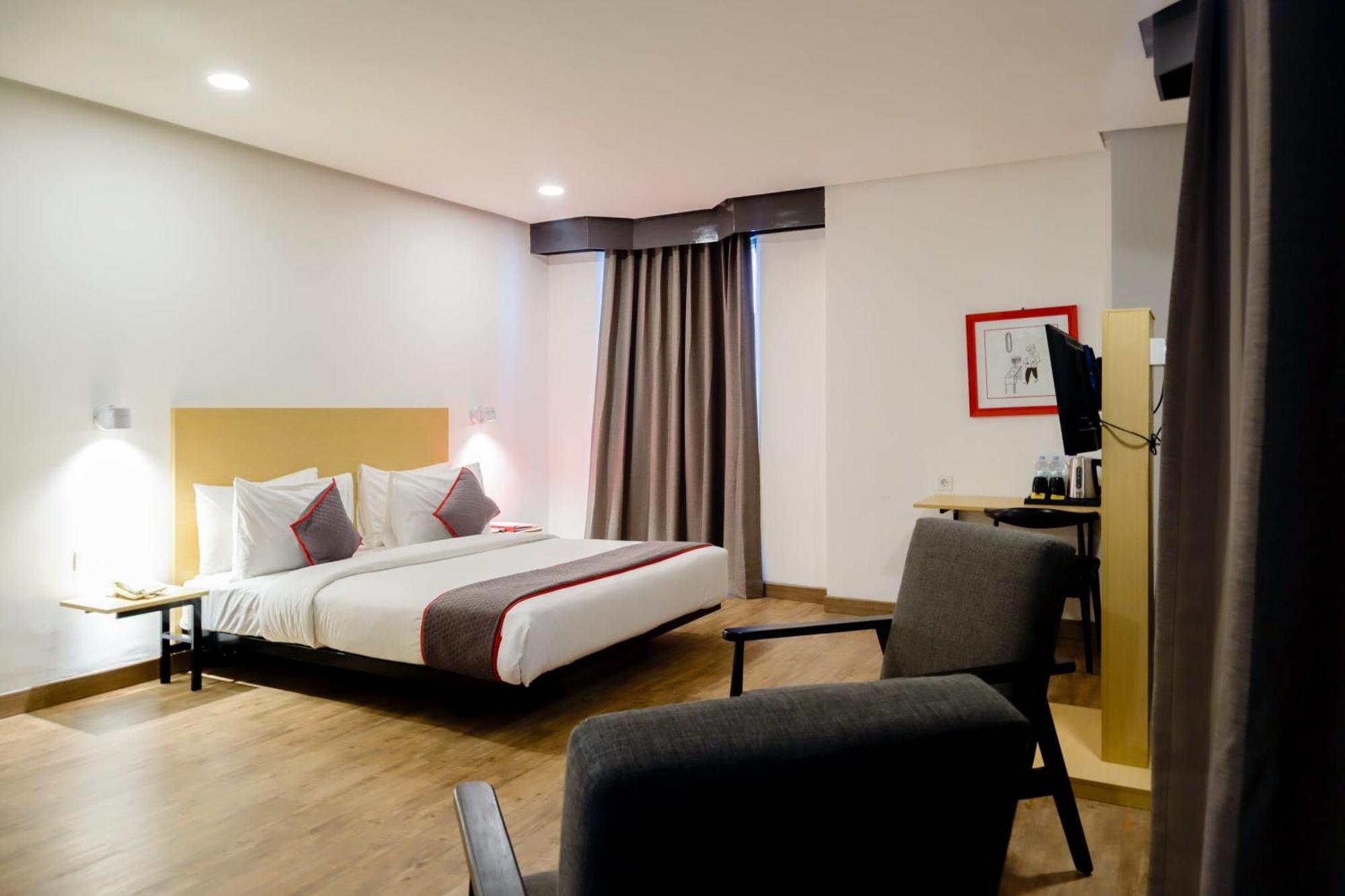 Super Oyo Townhouse 1 Hotel Salemba Jakarta Exterior foto