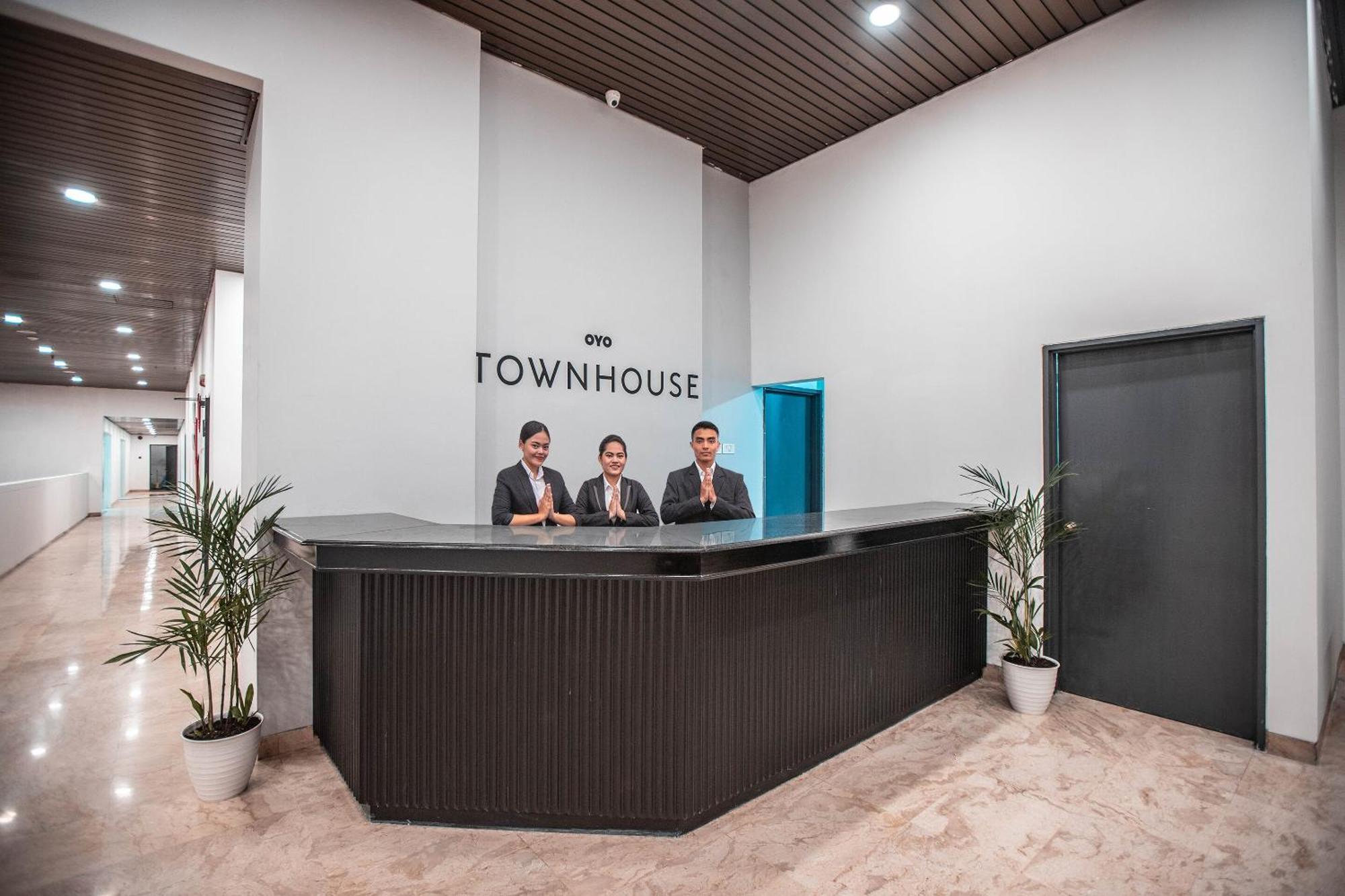 Super Oyo Townhouse 1 Hotel Salemba Jakarta Exterior foto